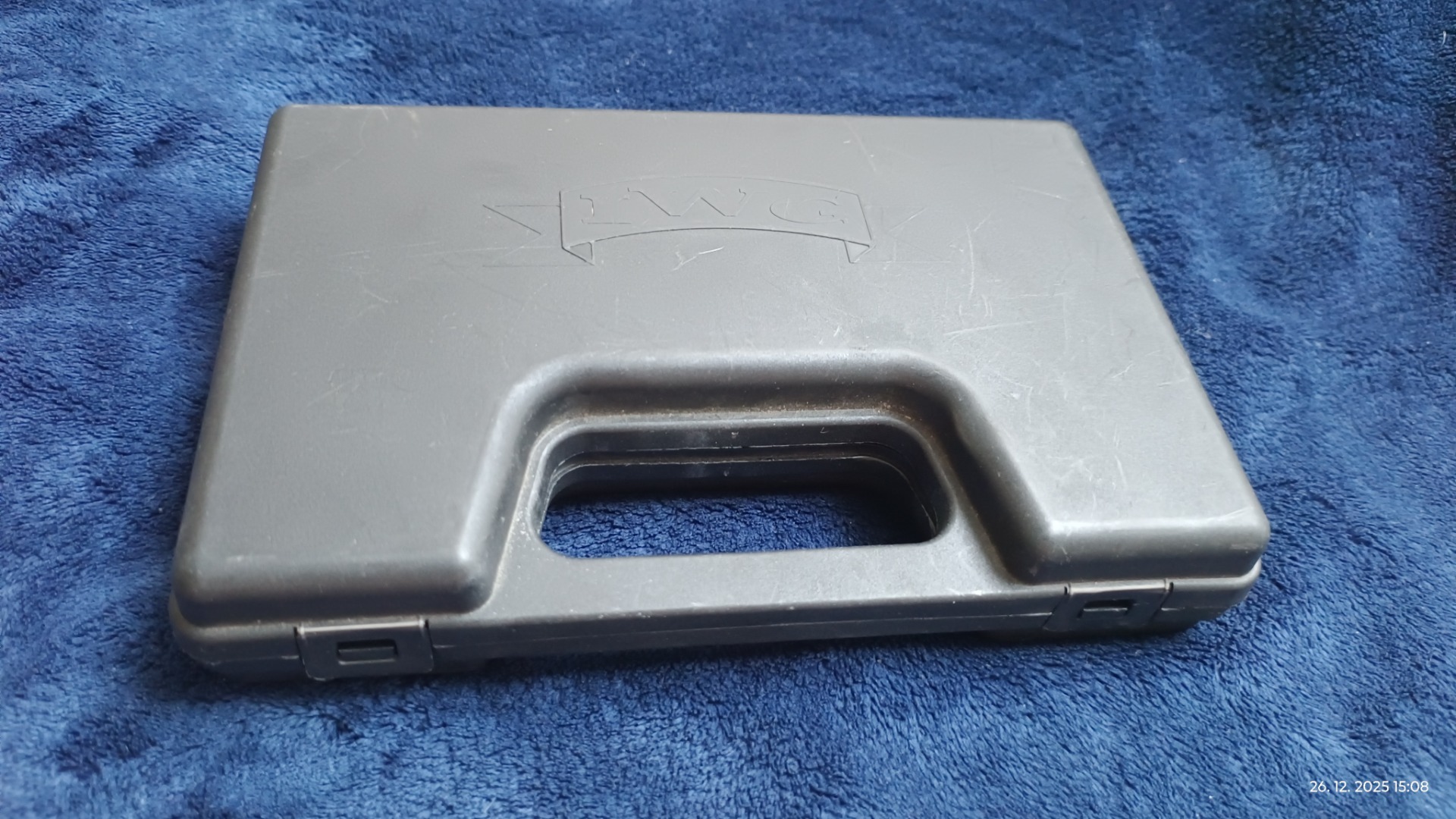 Pevný vypolstrovaný kufřík pro bezpečné uložení Vaší zbraně