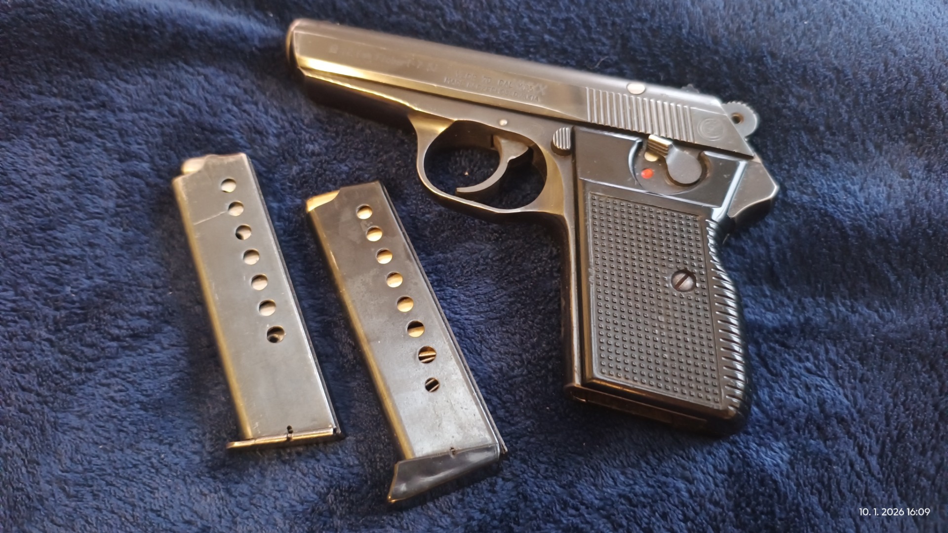 Součástí jsou 2 zásobníky